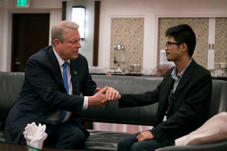 Al Gore with John Leonard Chan, Climate Leadership Trainee in the Philippines and survivor of the Typhoon Haiyan in 'An Inconvenient Sequel: Truth to Power'